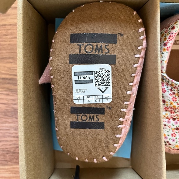 Toms Infant Shoes - Picture 2 of 3